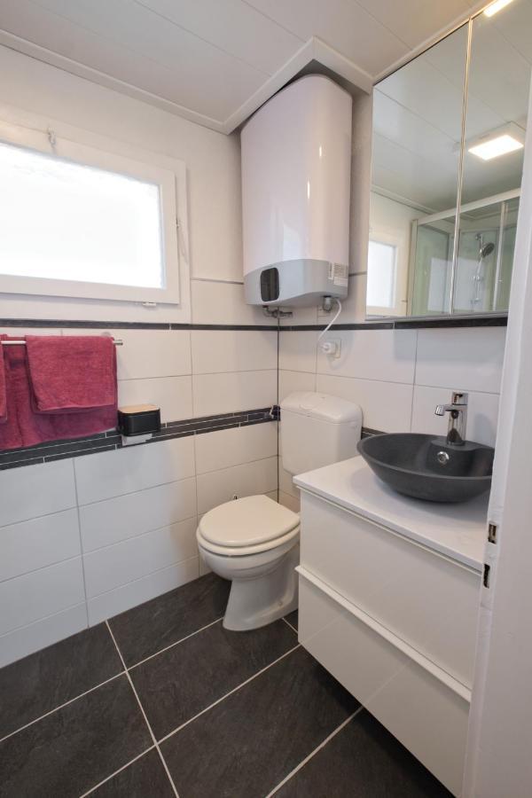 Lake Getaway Apartment With Private Entrance, Right On The Lake Constance Cycle Path, Barbecue Area, Free Wifi, Netflix And Free Bikes Salmsach エクステリア 写真